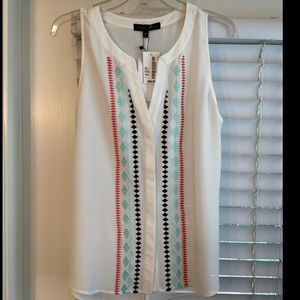 Sanctuary White Large Sleeveless Top w/ turquoise, peach-ish black stitch